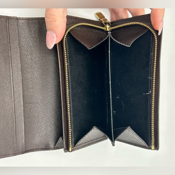 (SOLD) Louis Vuitton Tresor Wallet (CA0947) - Picture 10 of 17